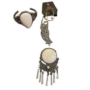 Paparazzi White Crackled Stone & Silvertone Jewelry Set